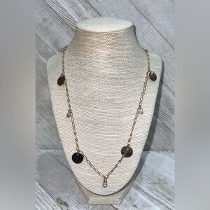 Gold small circle plate necklace